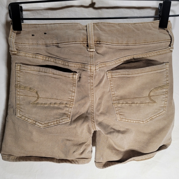 American Eagle Outfitters tan midi super stretch size 0 shorts in great shape. - Picture 5 of 6